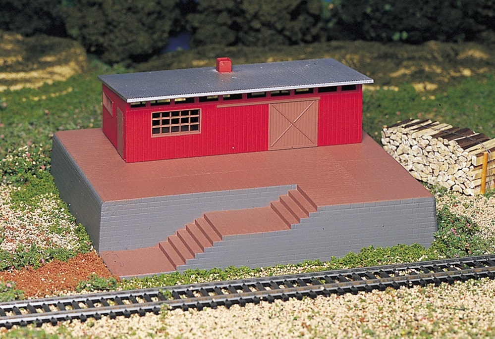 Bachmann 46209 Storage Building with Steam Whistle Sound 1:87 HO (OK with 1:76 OO Layouts)