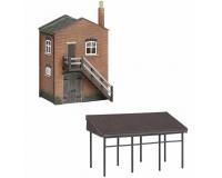 Graham Farish 42-0088 Industrial Store and Canopy N Gauge Scenecraft Pre-Painted Building