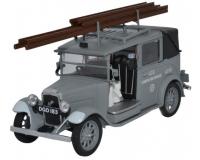 Oxford AT003 Low Loader Taxi Auxilliary Fire Service 1/43 Model ###